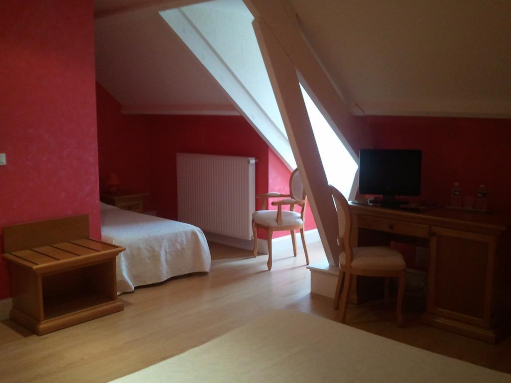 Chateau Sainte Marie Hotell Dompierre-sur-Charente Rom bilde